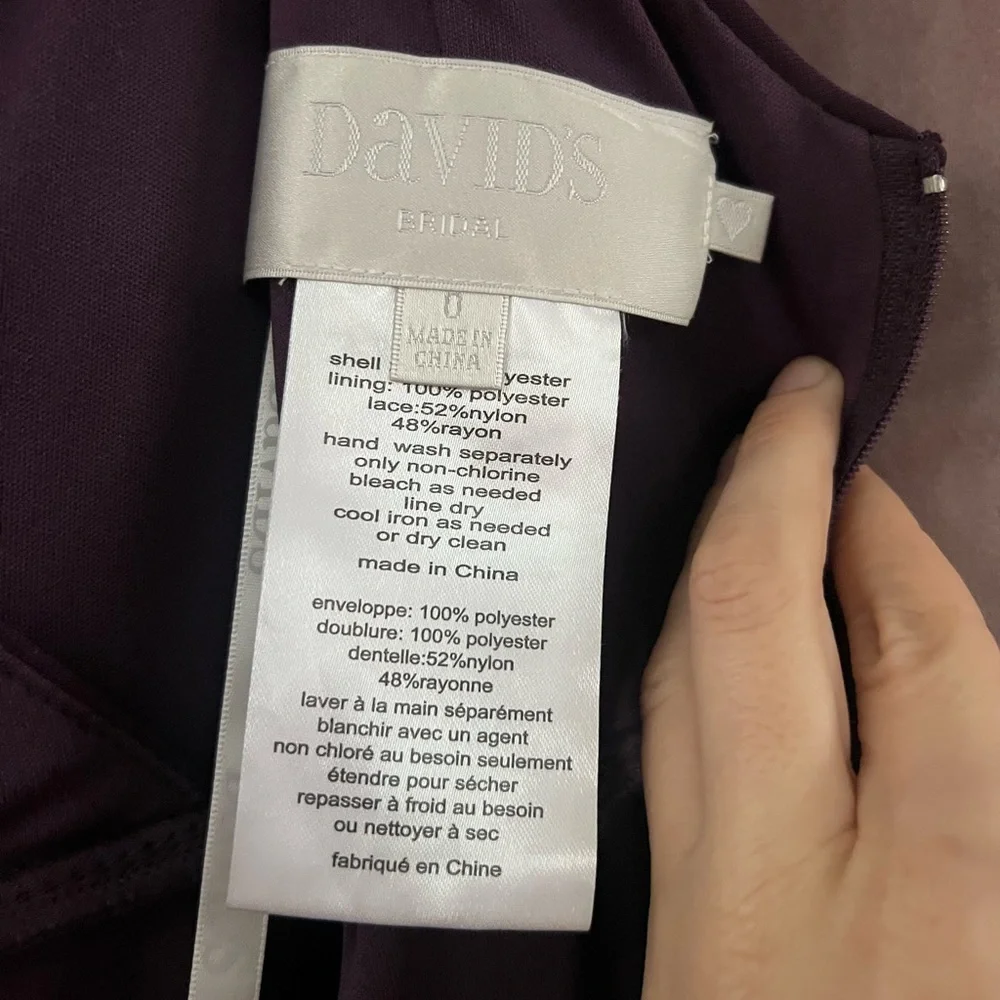 David’s Bridal Plum Lace Capped Sleeves Bridesmaid Maci Dress Size 0 - Picture 5 of 6